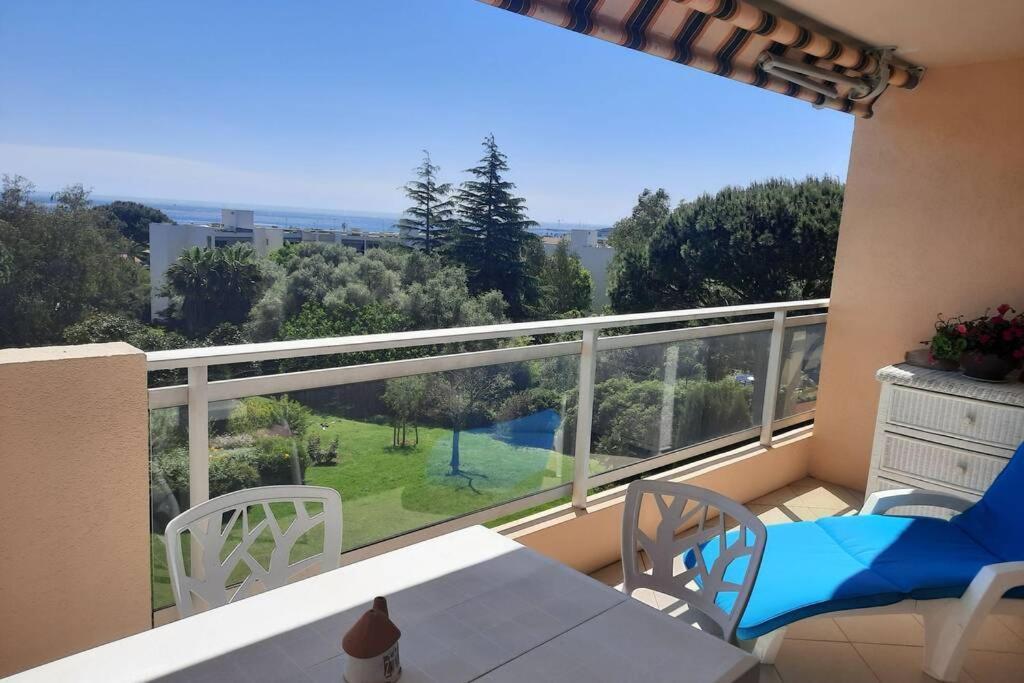 T2 Avec Magnifique Vue Mer, Piscine, Clim, Parking Apartamento Antibes Exterior foto