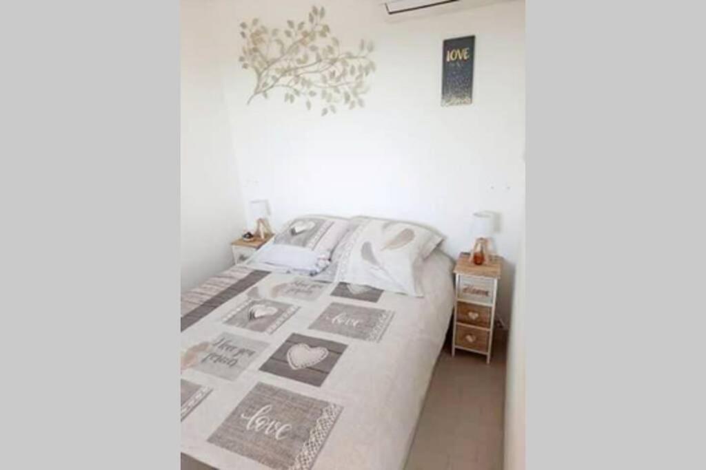 T2 Avec Magnifique Vue Mer, Piscine, Clim, Parking Apartamento Antibes Exterior foto