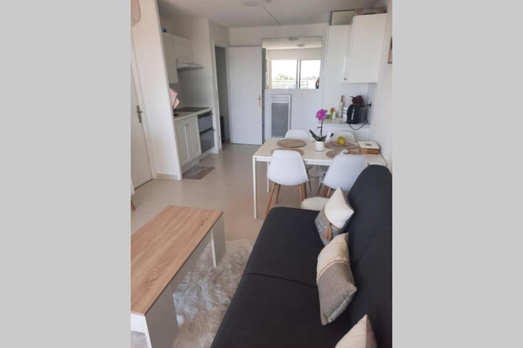T2 Avec Magnifique Vue Mer, Piscine, Clim, Parking Apartamento Antibes Exterior foto